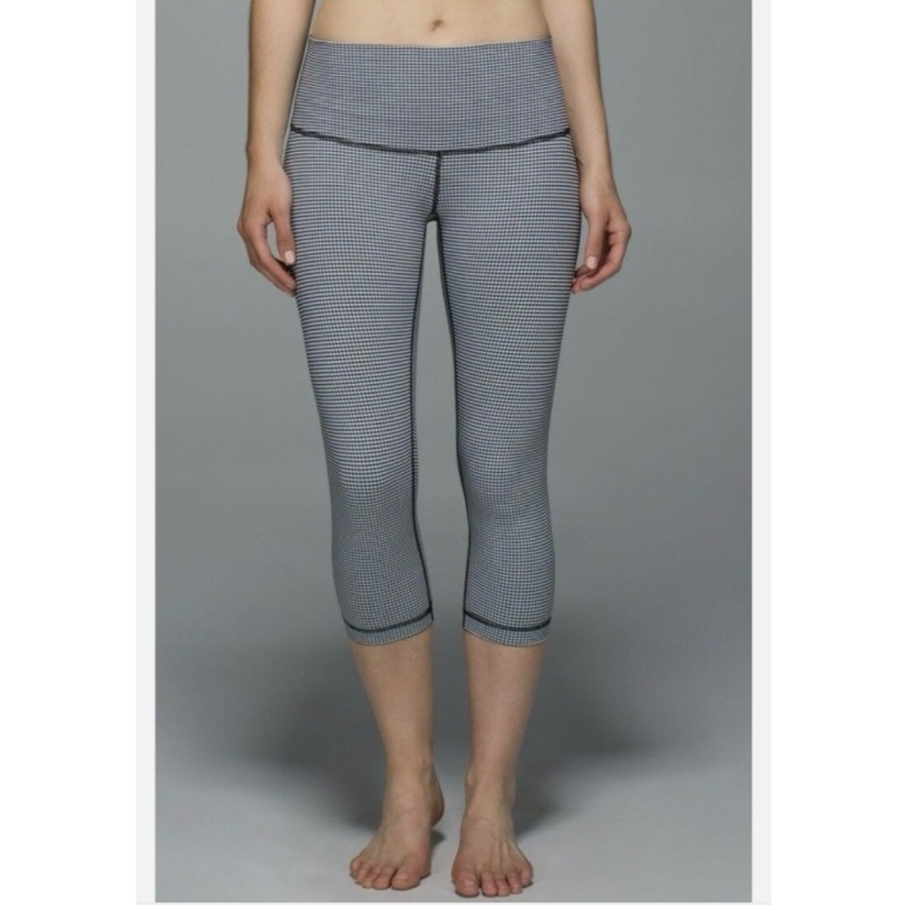 Lululemon Wunder Under Crop II Size 6 Leggings Gingham Luon White Black
